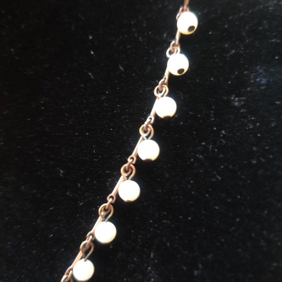 Kerri Linden faux pearl necklace - Picture 3 of 7